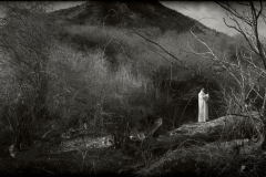 MALEONN - Man in white standing in the winter mountain - 2017-2018